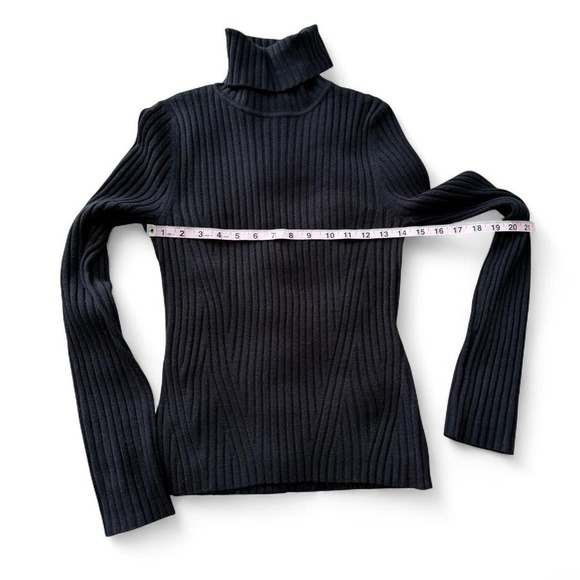 Vintage 90's Black Ribbed Turtleneck Sweater - Picture 7 of 8